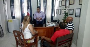 Ambiórix Sánchez Caraballo, recibió en su despacho a representantes de “La Pulga”